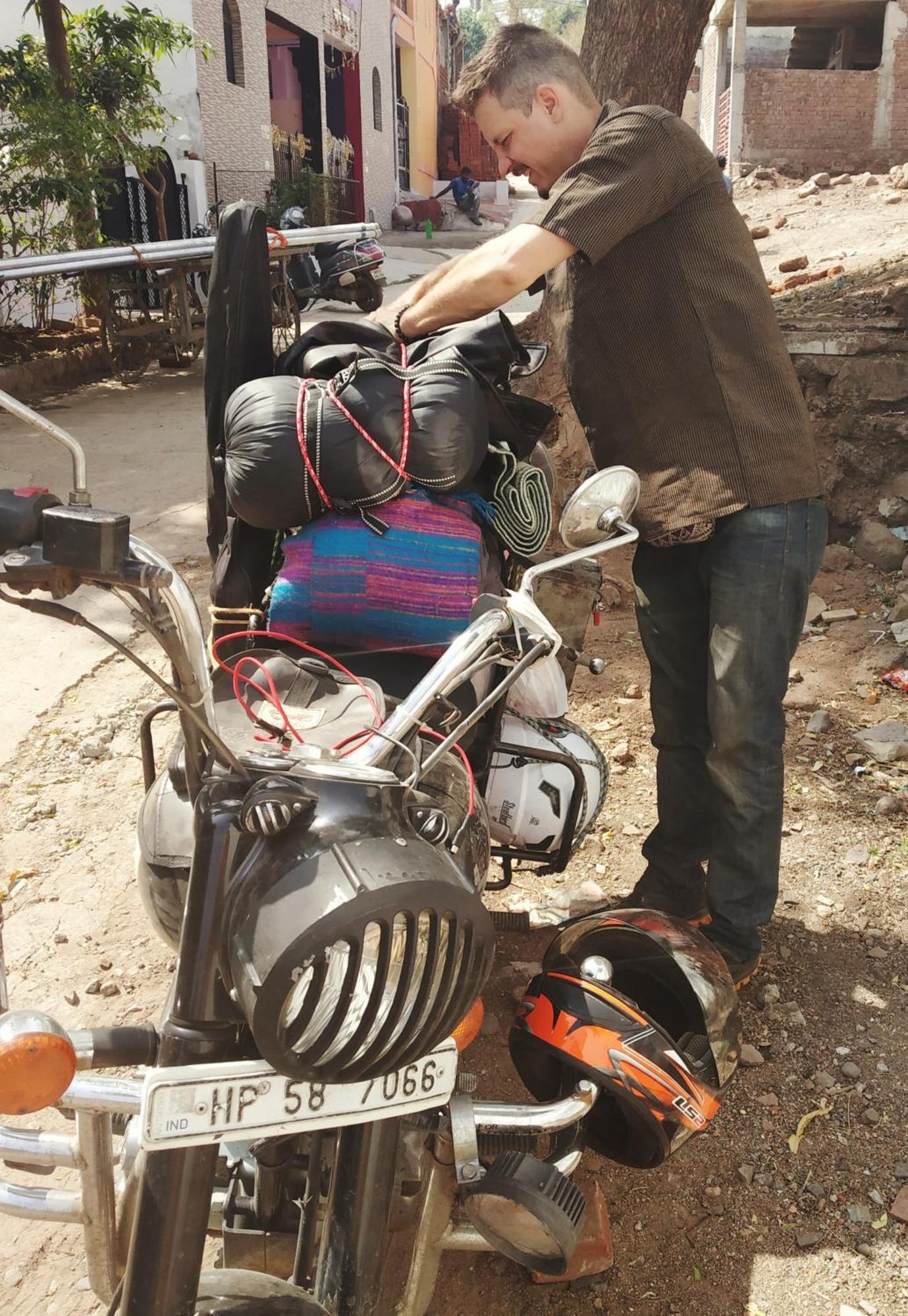 Pratibha Home Stay Dzsabalpur Kültér fotó