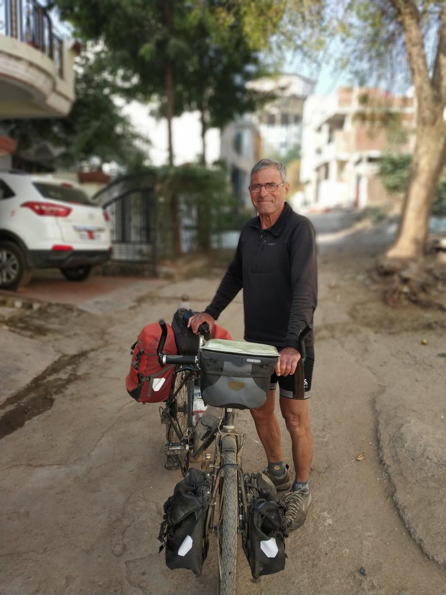 Pratibha Home Stay Dzsabalpur Kültér fotó