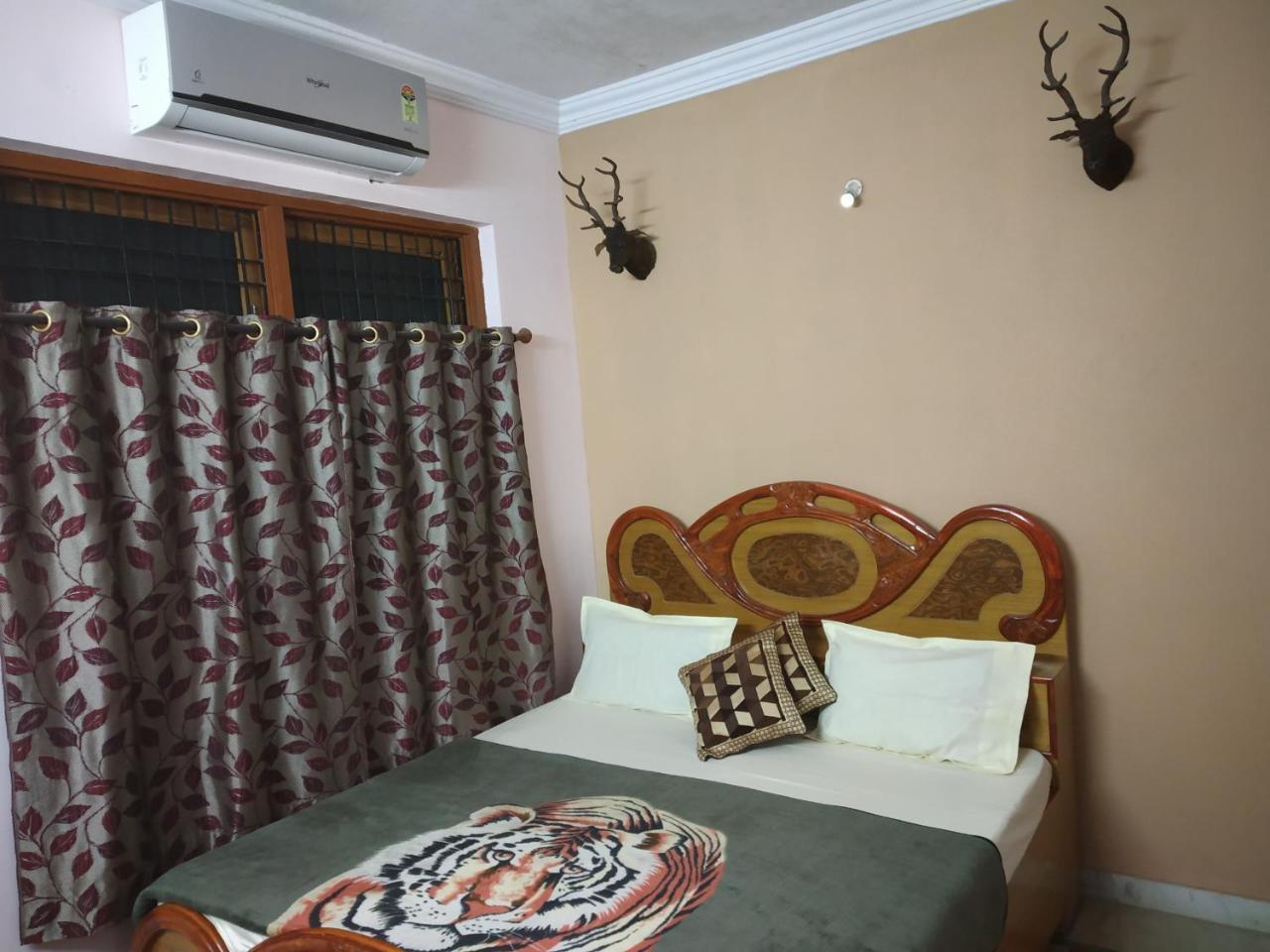 Pratibha Home Stay Dzsabalpur Kültér fotó