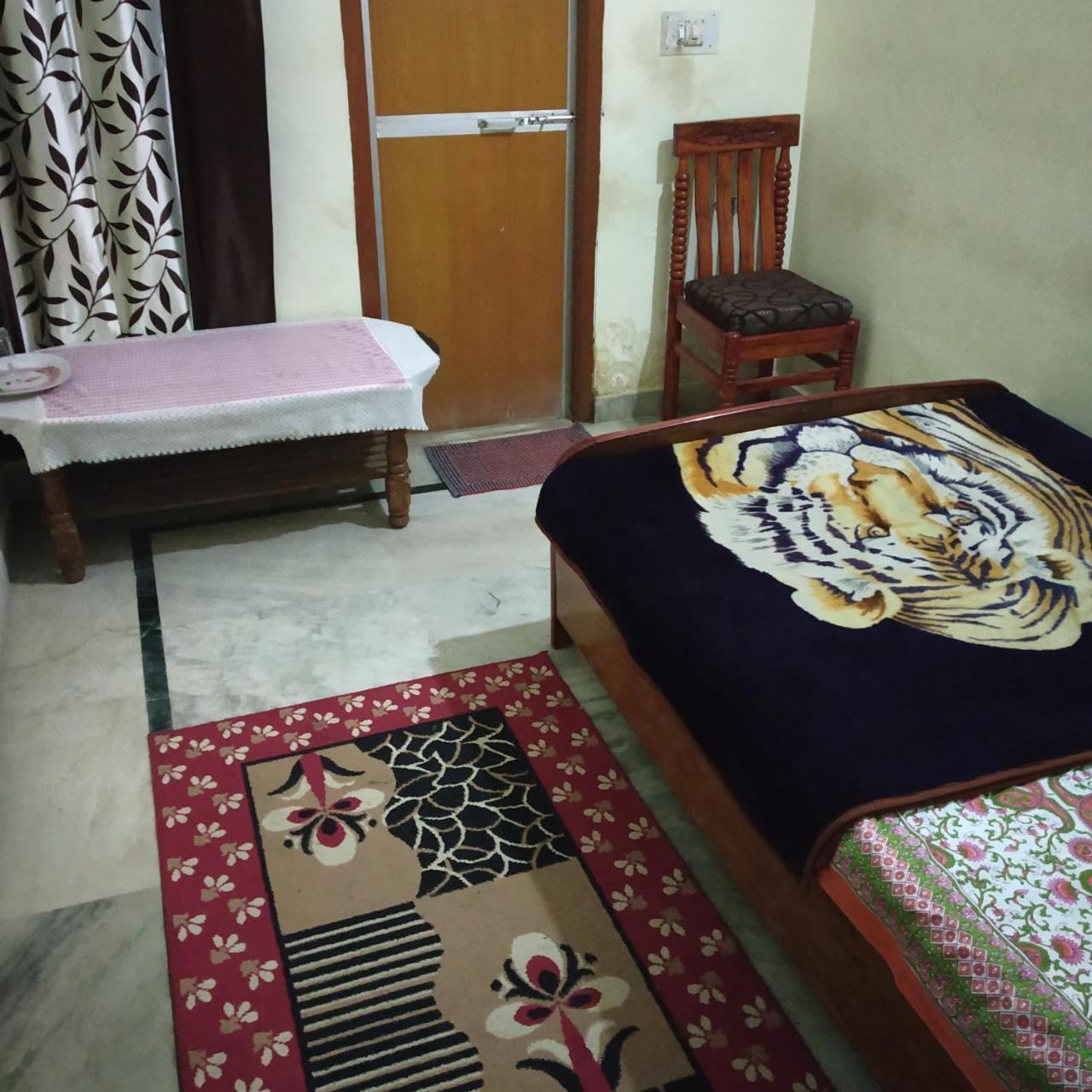 Pratibha Home Stay Dzsabalpur Kültér fotó